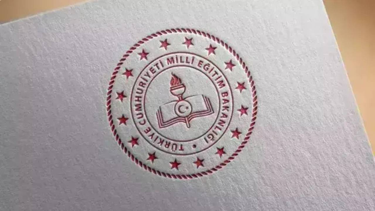 Milli Eğitim bakanı yusuf tekin öğretmenlere ikinci yer değiştirme hakkını duyurdu