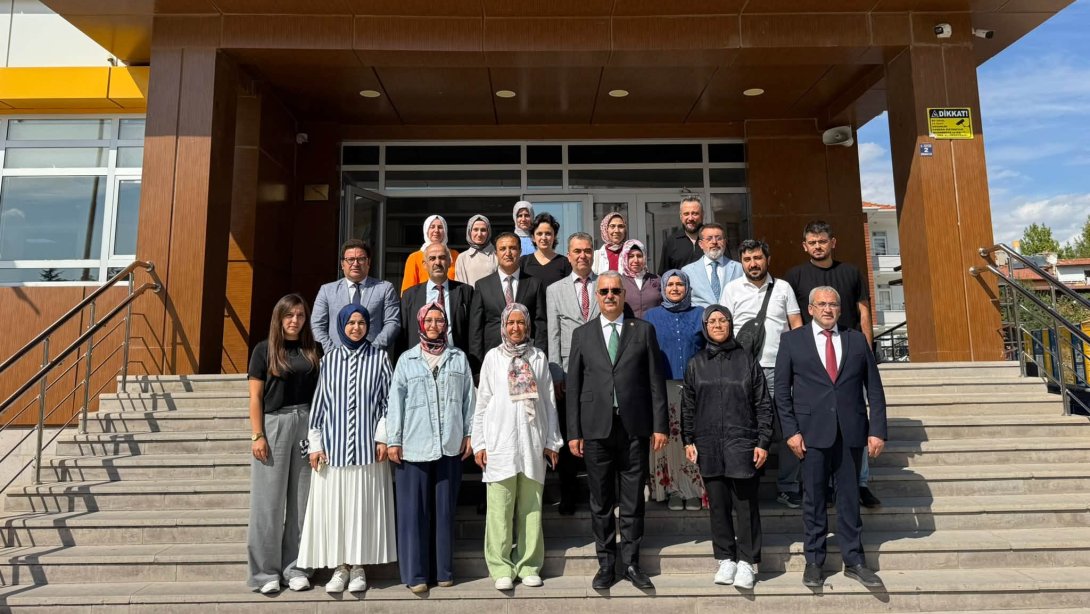 AK Parti Çorum Milletvekili Yusuf Ahlatcı Necmettin Erbakan İmam Hatip ortaokulunu Ziyaret Etti