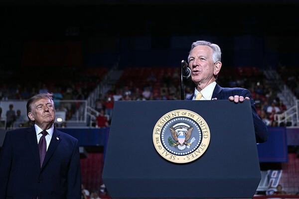 Alabama Senatörü Öğrencilerin Bazı Dört Yıllık Üniversitelere Gitmeyi Bırakması Gerektiğini Söyledi